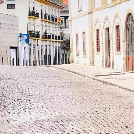 Pe Do Castelo - 2 Rooms, & Garage Holiday home